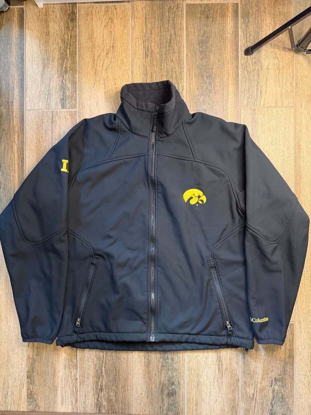 Columbia Iowa Hawkeyes Ascender Softshell Jacket Size M